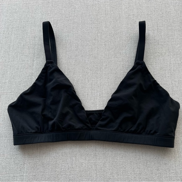 SKIMS Black Fits Everybody Triangle Bralette - Picture 13 of 16